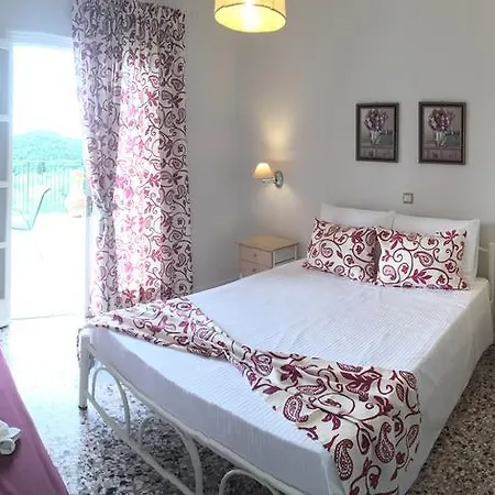 Angelo * Paleokastrítsa